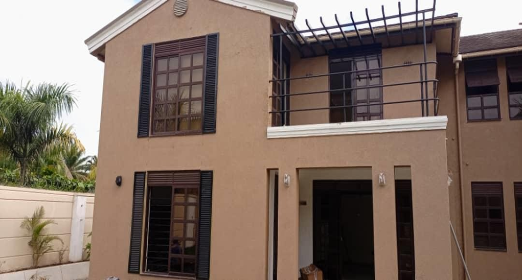Renovation of a Residential House in Palm Estate